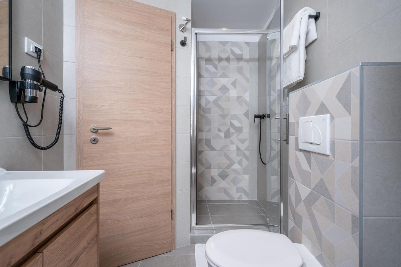 Aaa Apartments & Rooms With Free Parking Pula Exterior foto